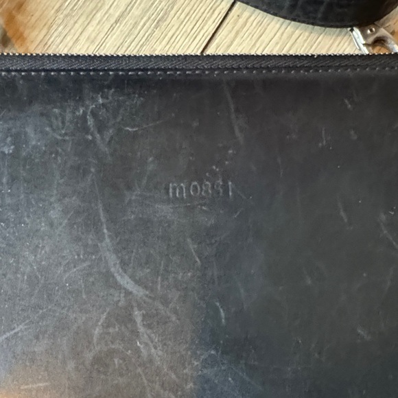 M0851 Leather Zip Organizer Clutch/crossbody - Picture 2 of 11